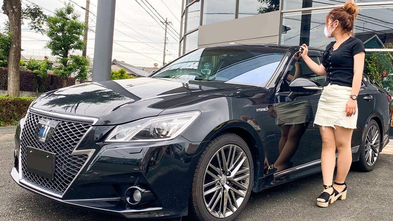 Introducing the beloved car of a 20-something Crown girl