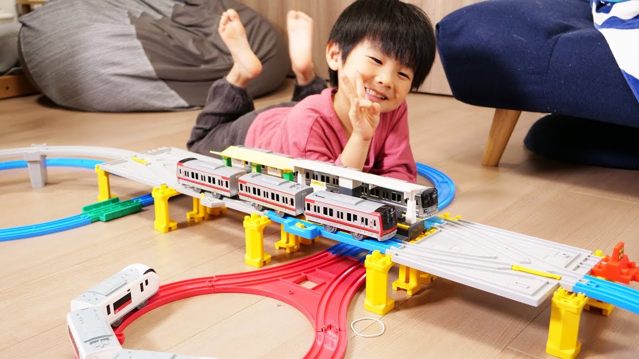 プラレール くみかえDXレールセットで遊んでみた - YouTube