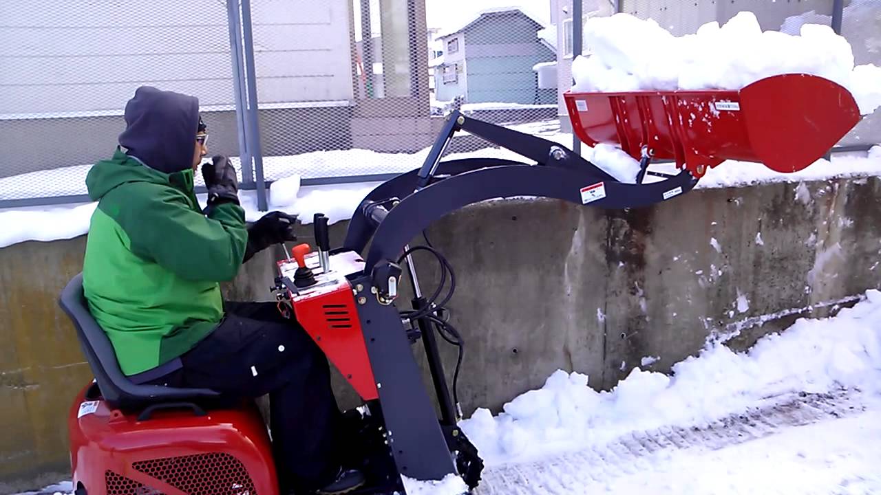 clean product snow removal Hitachi ML40 - YouTube