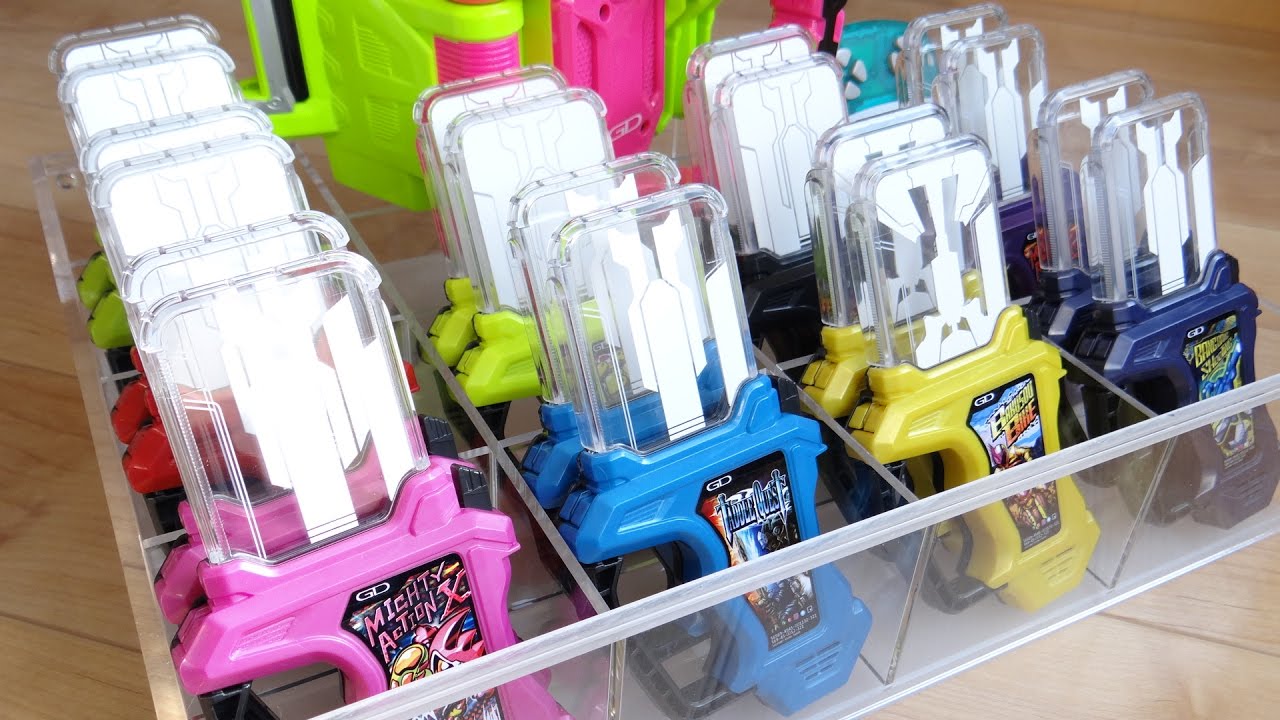 Store up to 48 items! DX Rider Gashat Storage Acrylic Collection