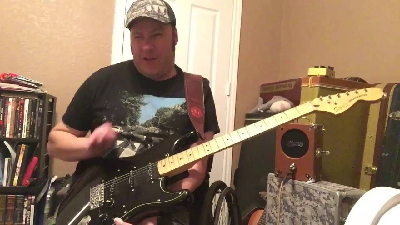 Squier Vintage Modified 70's Stratocaster Review/Demo - YouTube