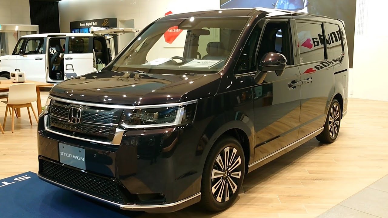 HONDA STEP WGN SPADA PREMIUM LINE【ホンダ ステップワゴン スパーダ