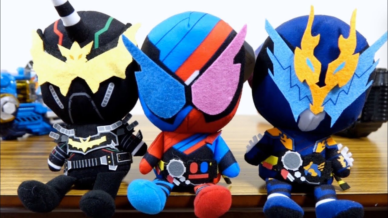 So cute! 1500 yen each Kamen Rider Build stuffed animal mascot 4