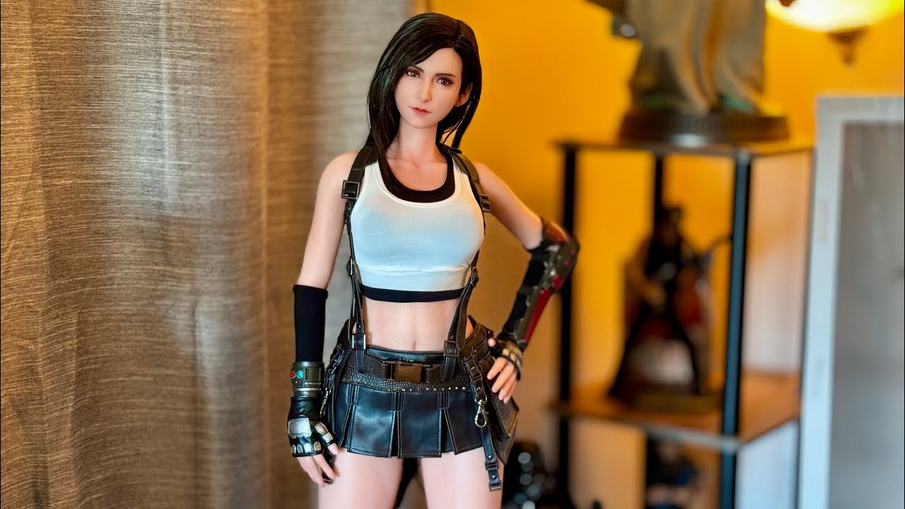 SGD Studio Tifa Lockheart Figure/Statue overview - YouTube
