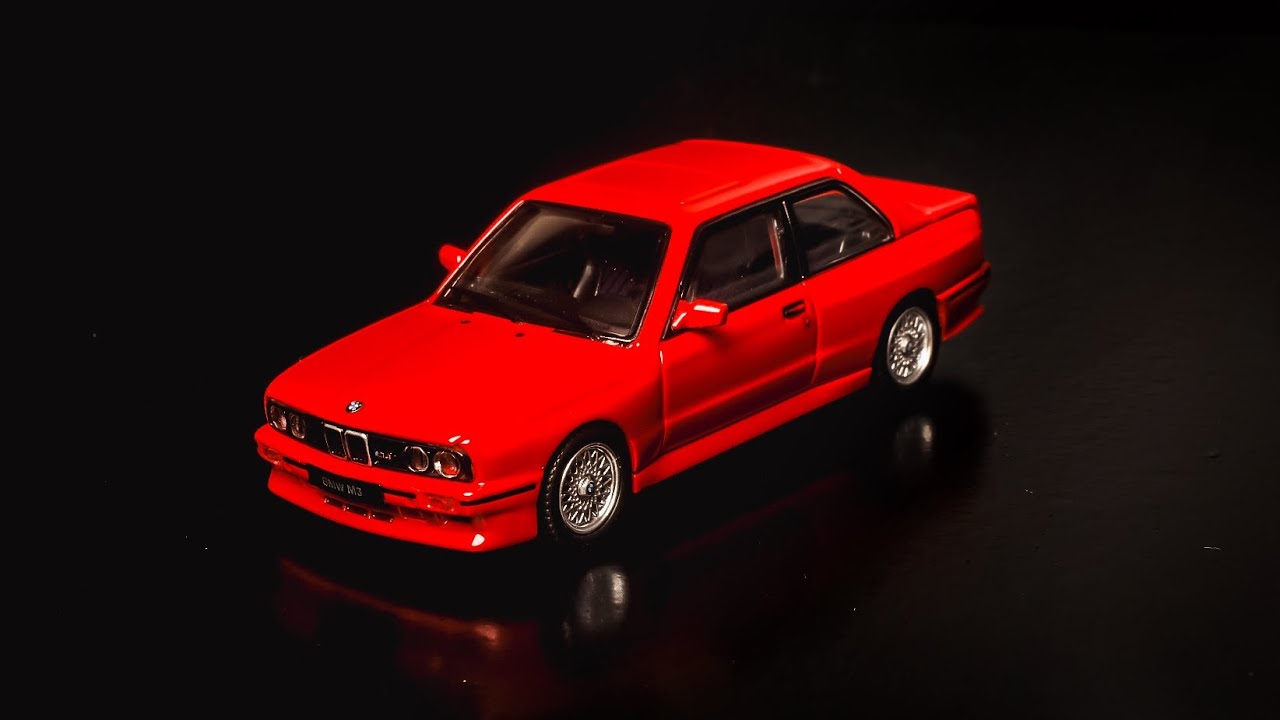 Mortal 1:64 BMW E30 M3 Sport Evolution Red - YouTube