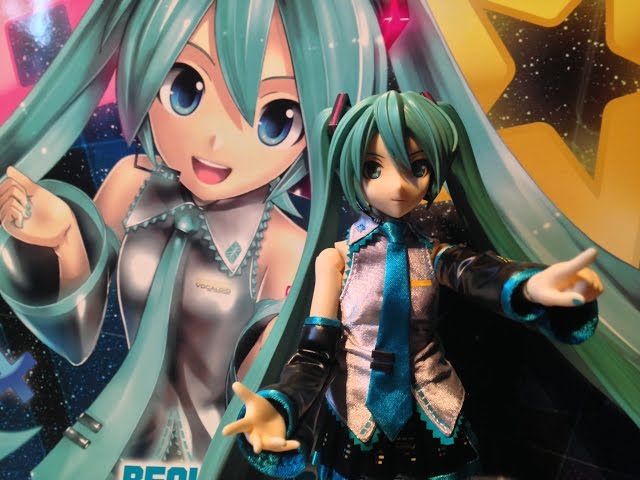 Real Action Heroes Hatsune Miku Figure Review - YouTube