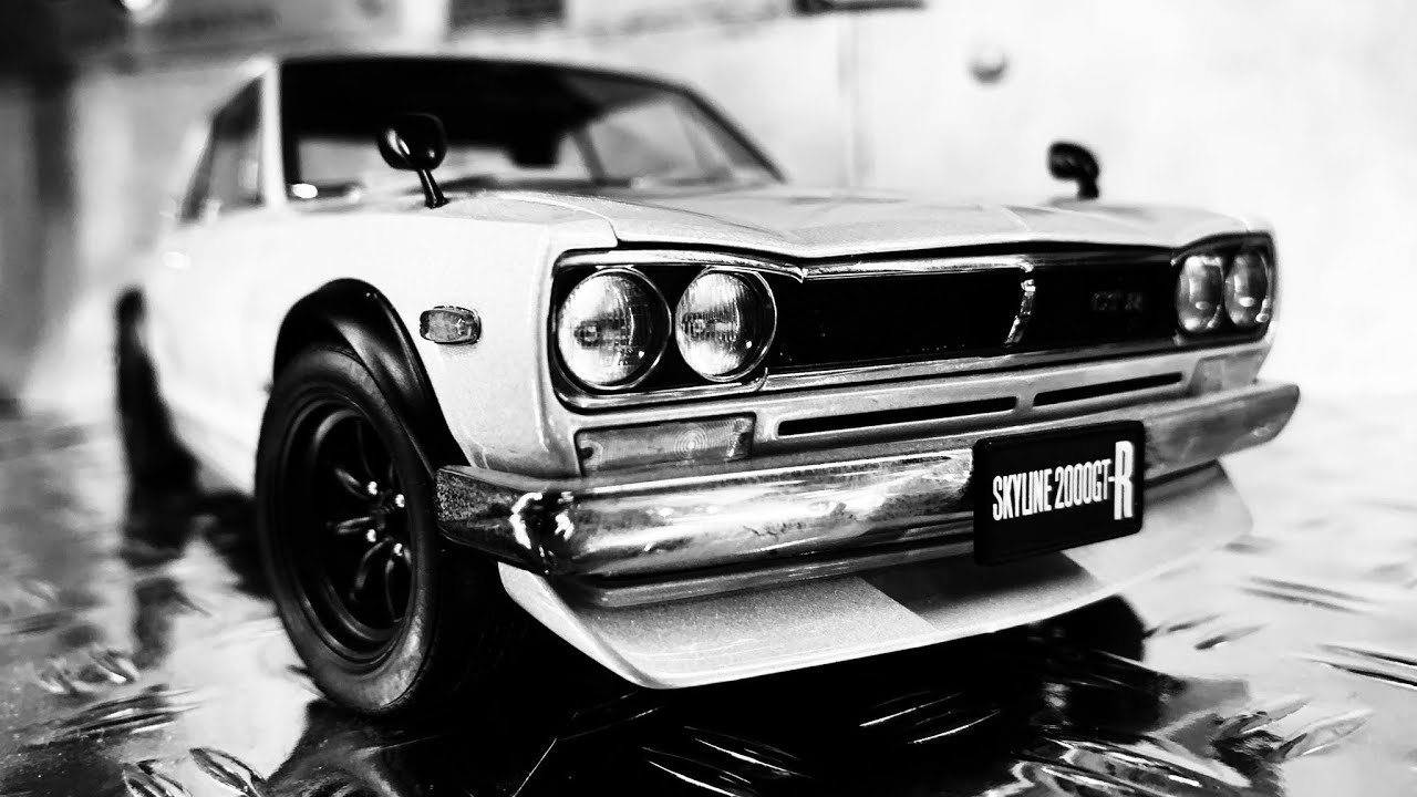 AUTOart 1/18 ハコスカ （ チューンド・バージョン シルバー) - YouTube