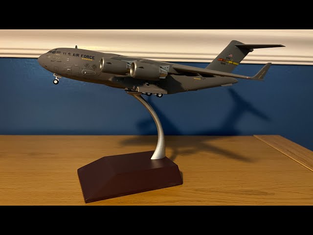 Gemini 200 US Air Force C-17 (March ARB) Review - YouTube