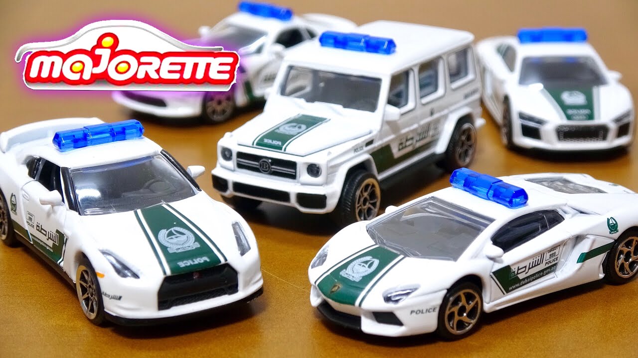 マジョレットのミニカードバイ警察スーパーカーの車種がヤバすぎるw