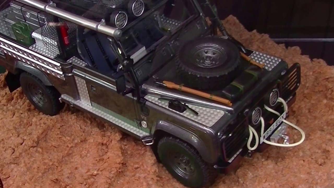 ランドローバー ディフェンダー ムービーエディション 『トゥーム