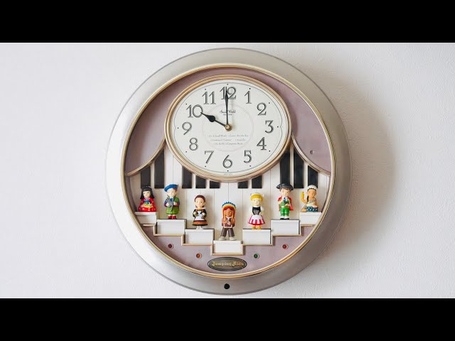 からくり時計 スモールワールドキッズ - YouTube