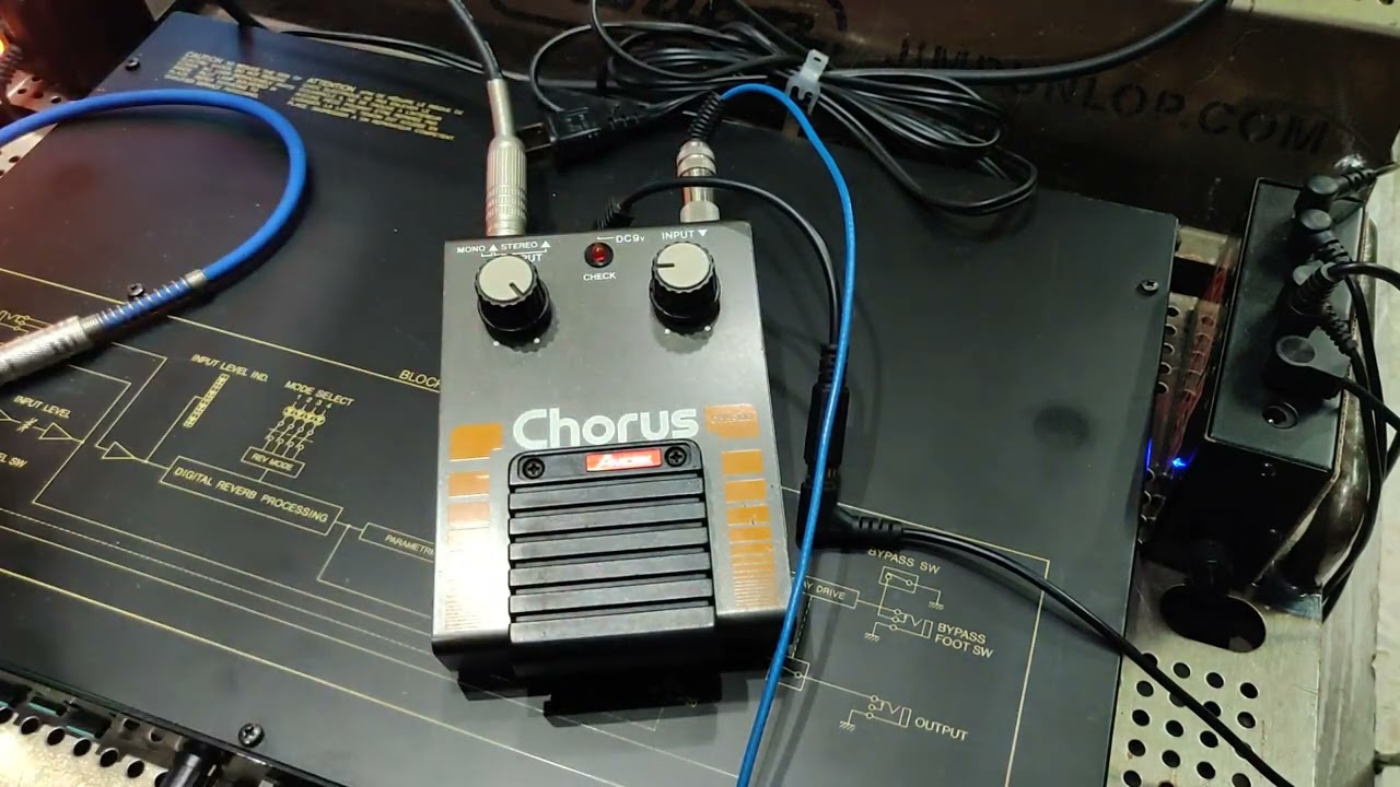 P&B Pedal Tones - AMDEK CHK-100 Chorus - YouTube