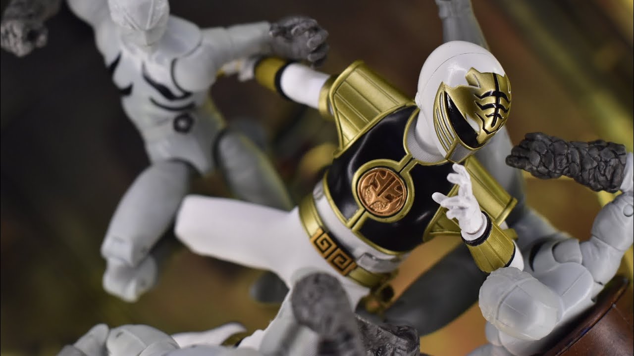 Mezco One:12 Collective Mighty Morphin' Power Rangers White Ranger