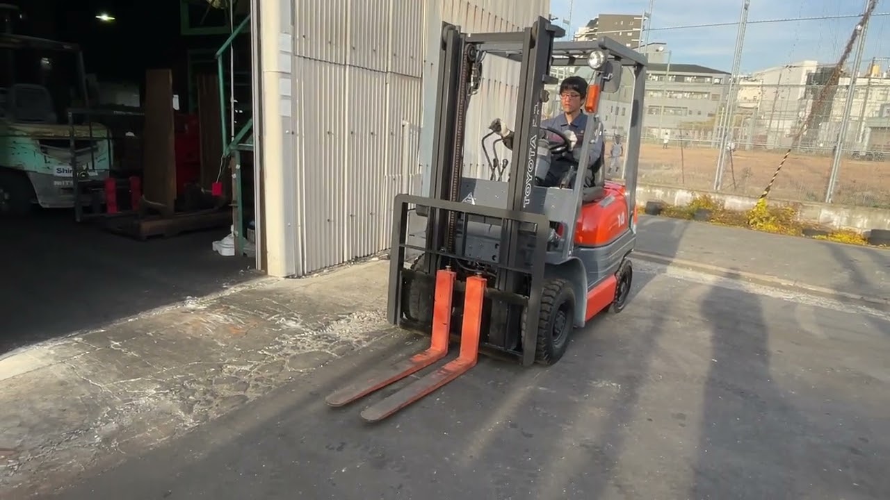 トヨタ ガソリン車 1.4ton 3mマスト 稼働256時間 6FGL14