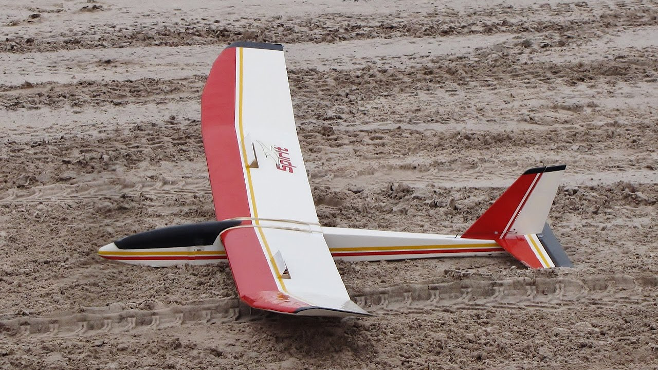 Great Planes Spirit bungee launch - YouTube