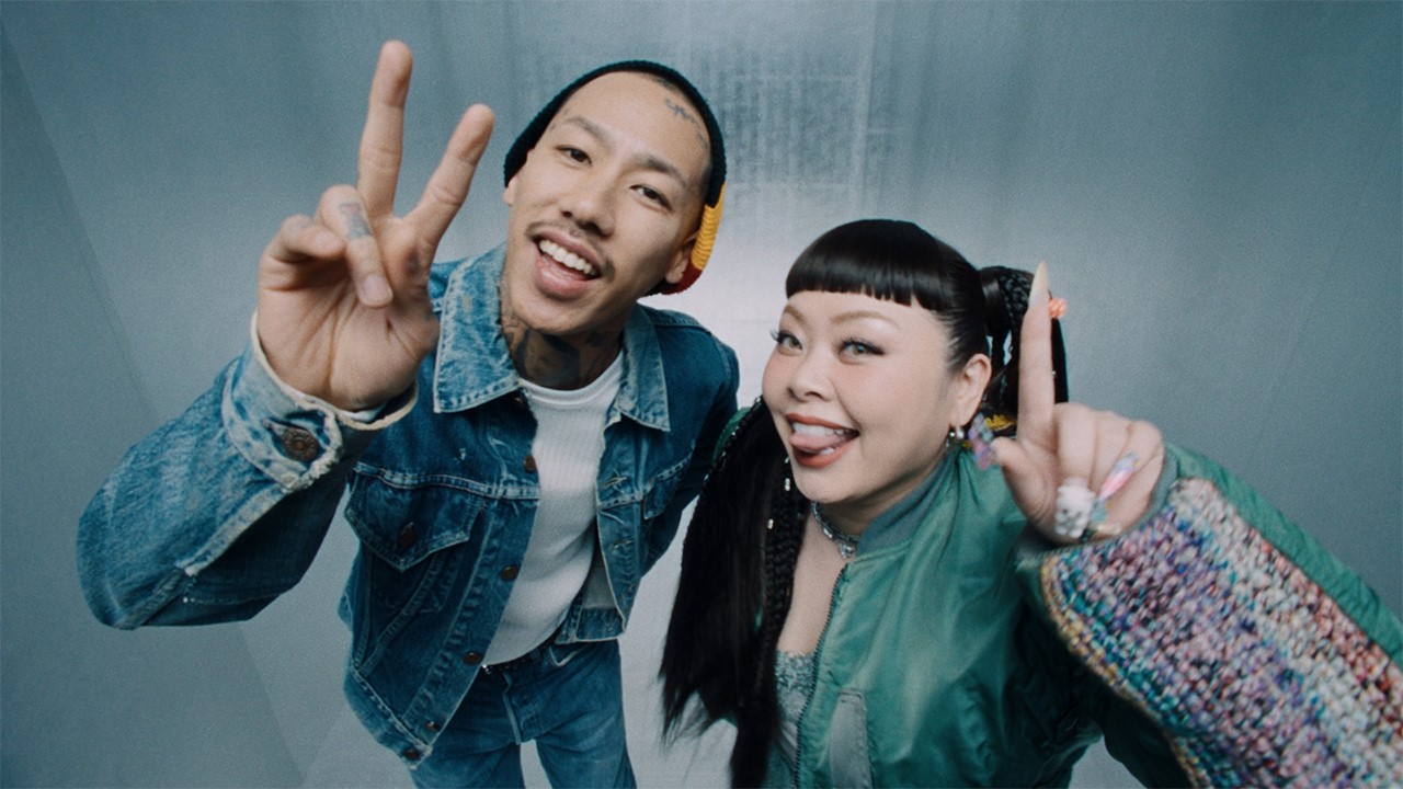 エアウィーヴ公式CM「NEW airweave 渡辺直美・浅田真央」篇（30秒