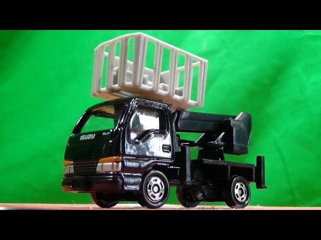非売品トミカ いすゞエルフ 高所作業車 - YouTube