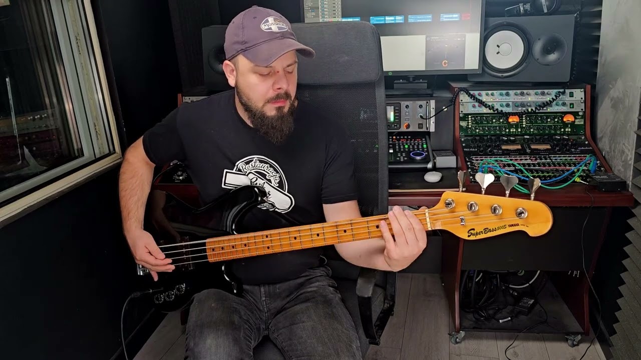 Yamaha SB500S Black Japan 1980's - YouTube