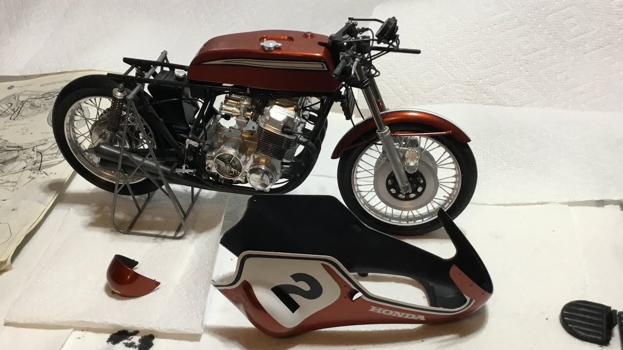 Tamiya 1/6 Honda CB750 Racing type build part 2 - YouTube