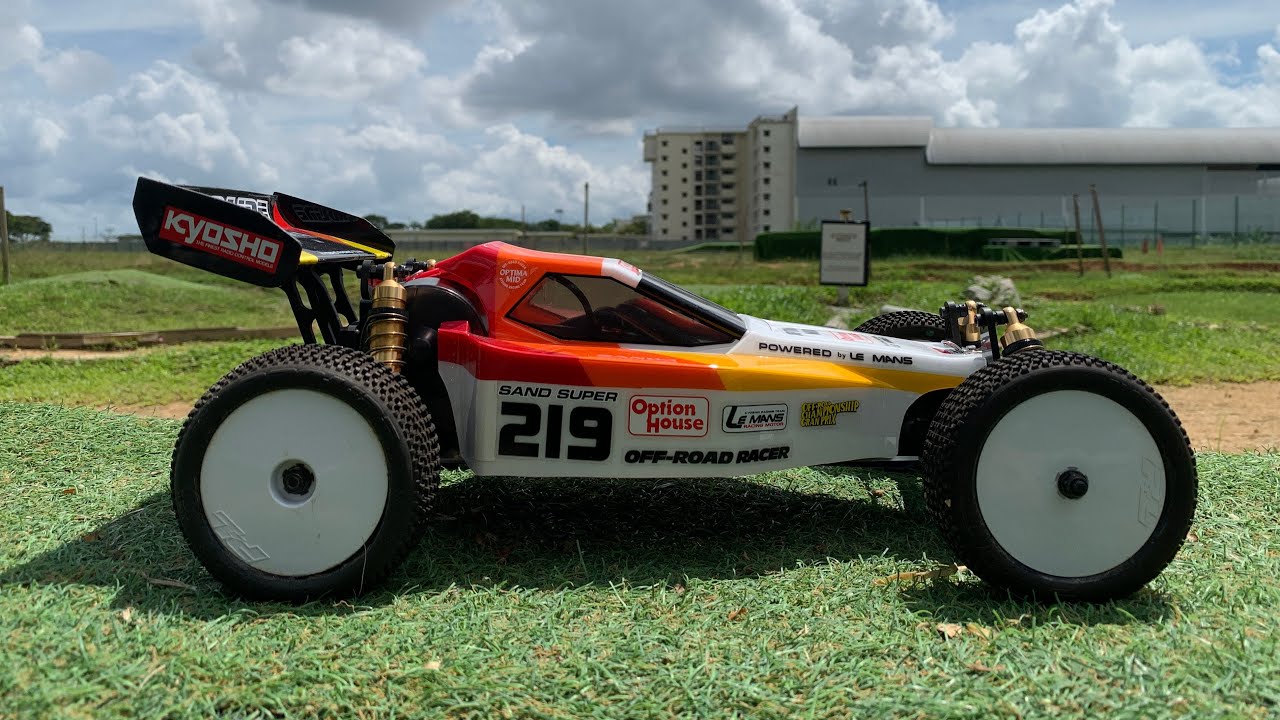 Kyosho Optima Mid on 13.5T Le Mans 240s Gold - Timed Laps - YouTube