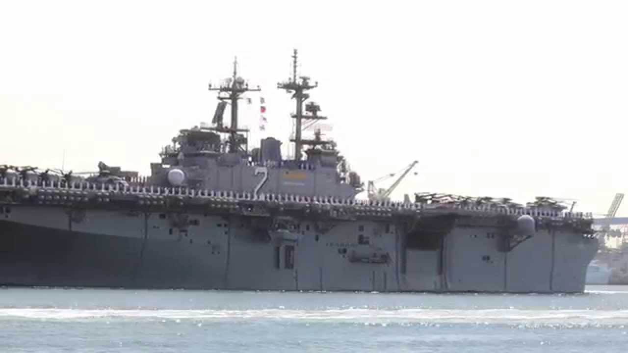 USS Essex (LHD 2) Departs San Diego for a Deployment - YouTube