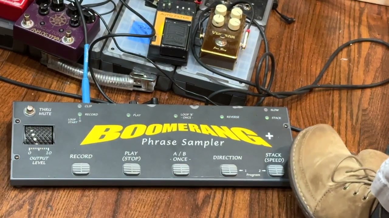 Boomerang Phrase Sampler Plus demo - YouTube