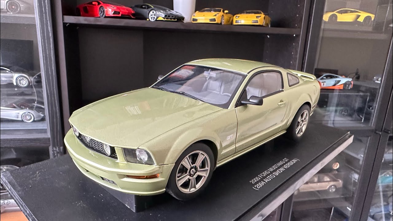 1:18 Ford Mustang GT 2005 by Autoart Review - YouTube