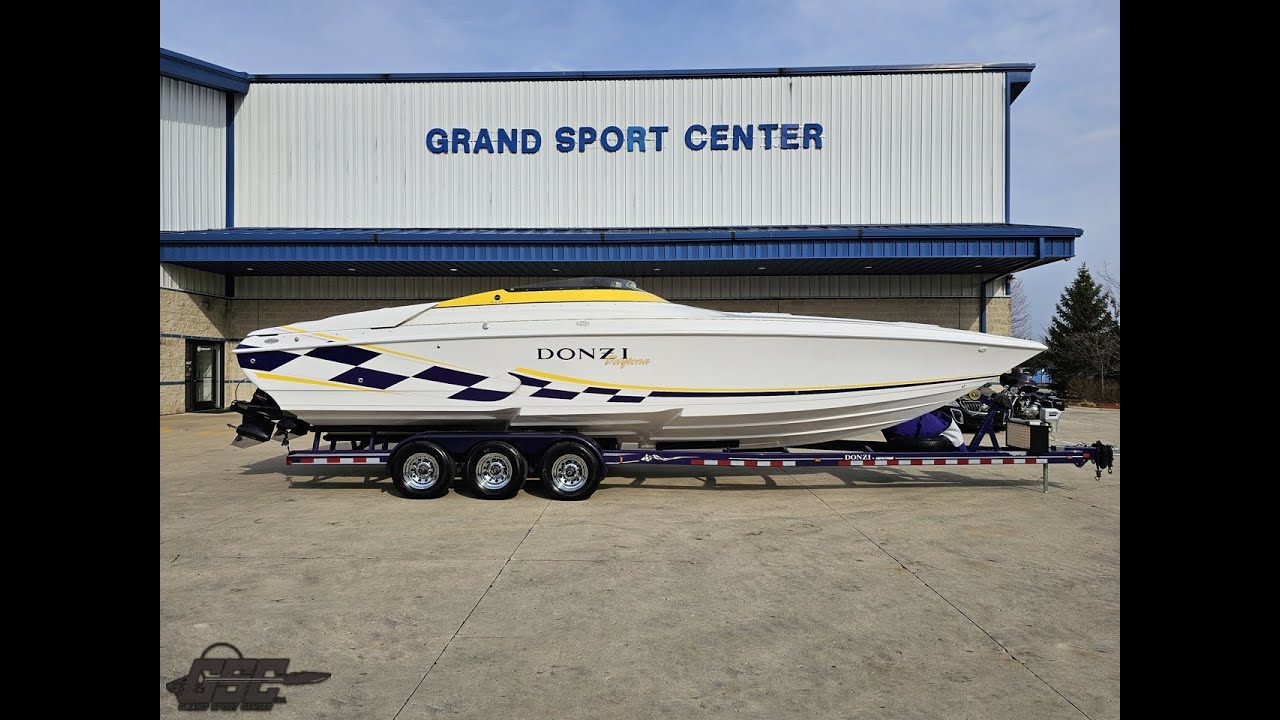 Beautiful offshore boat walk thru: Donzi 33ZX Daytona with twin