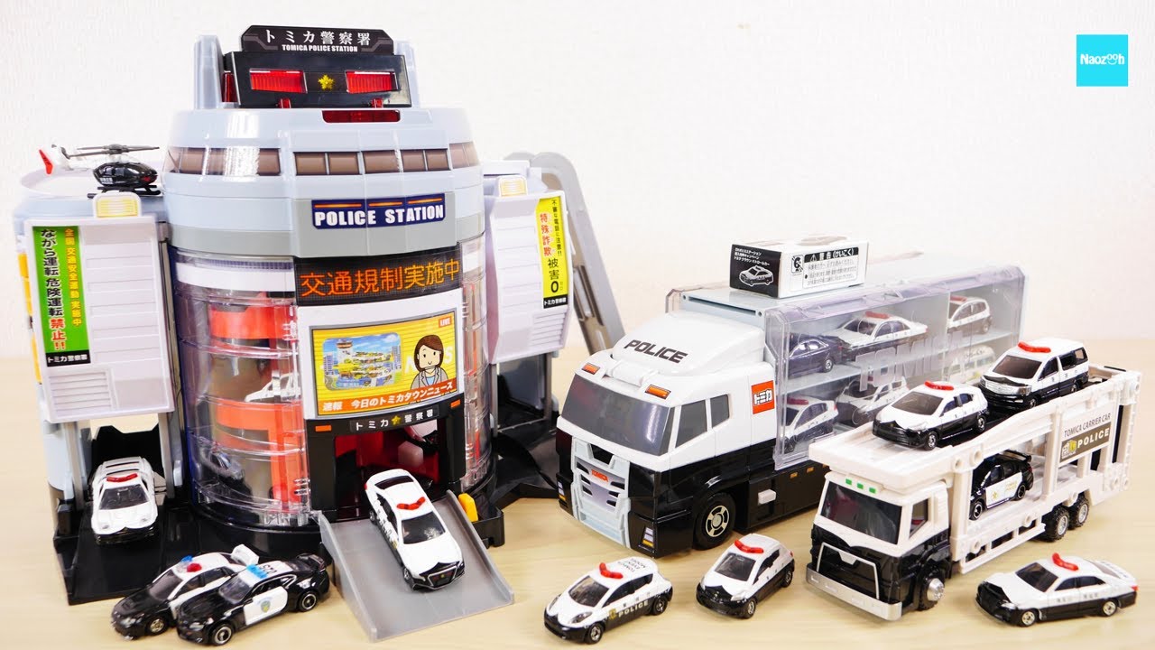 Send out the Patrol Car Tomica in one go! Transforms all around