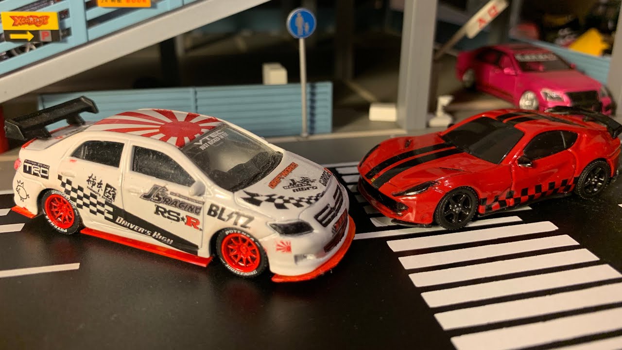 トミカ改造、ホットウィール改造カローラドリ車仕様、フェラーリ812