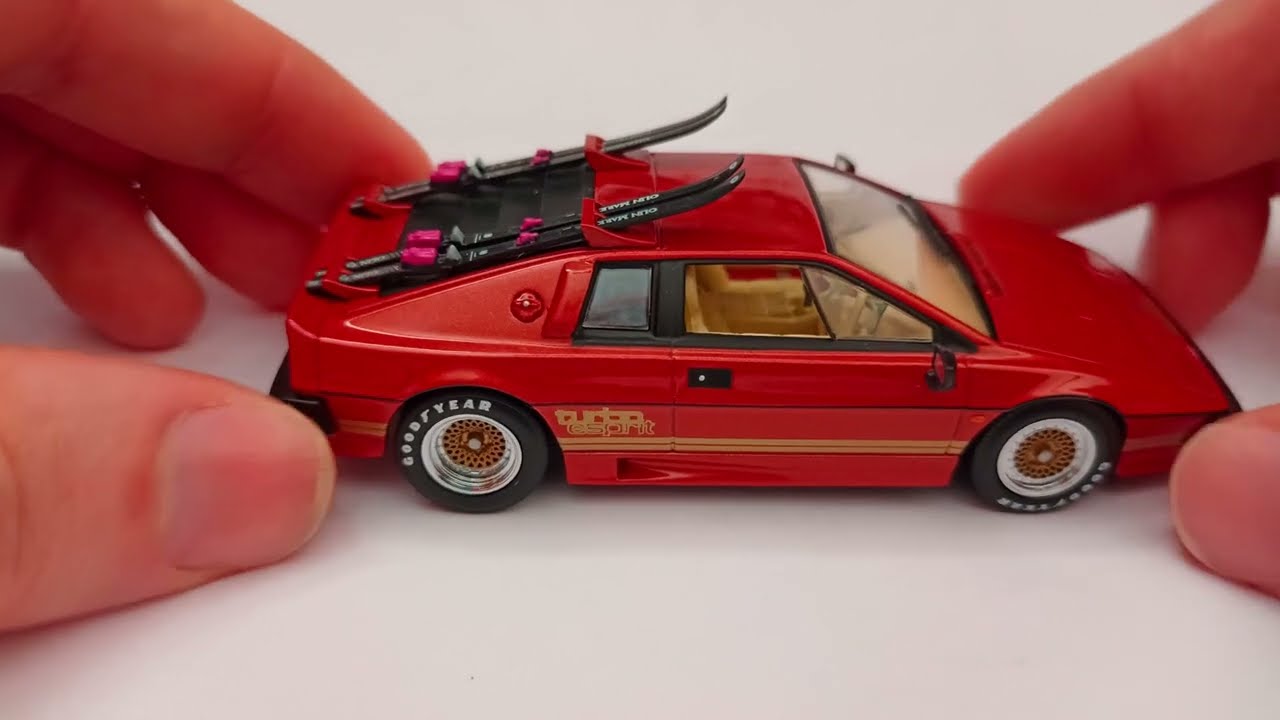 Minichamps James Bond Lotus Turbo Esprit 1/43rd Scale Quick Review