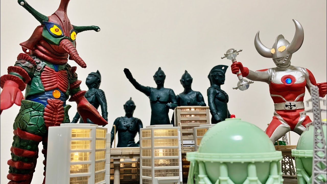 Ultimate Luminous Miracle! Father of Ultra Set Premium Bandai