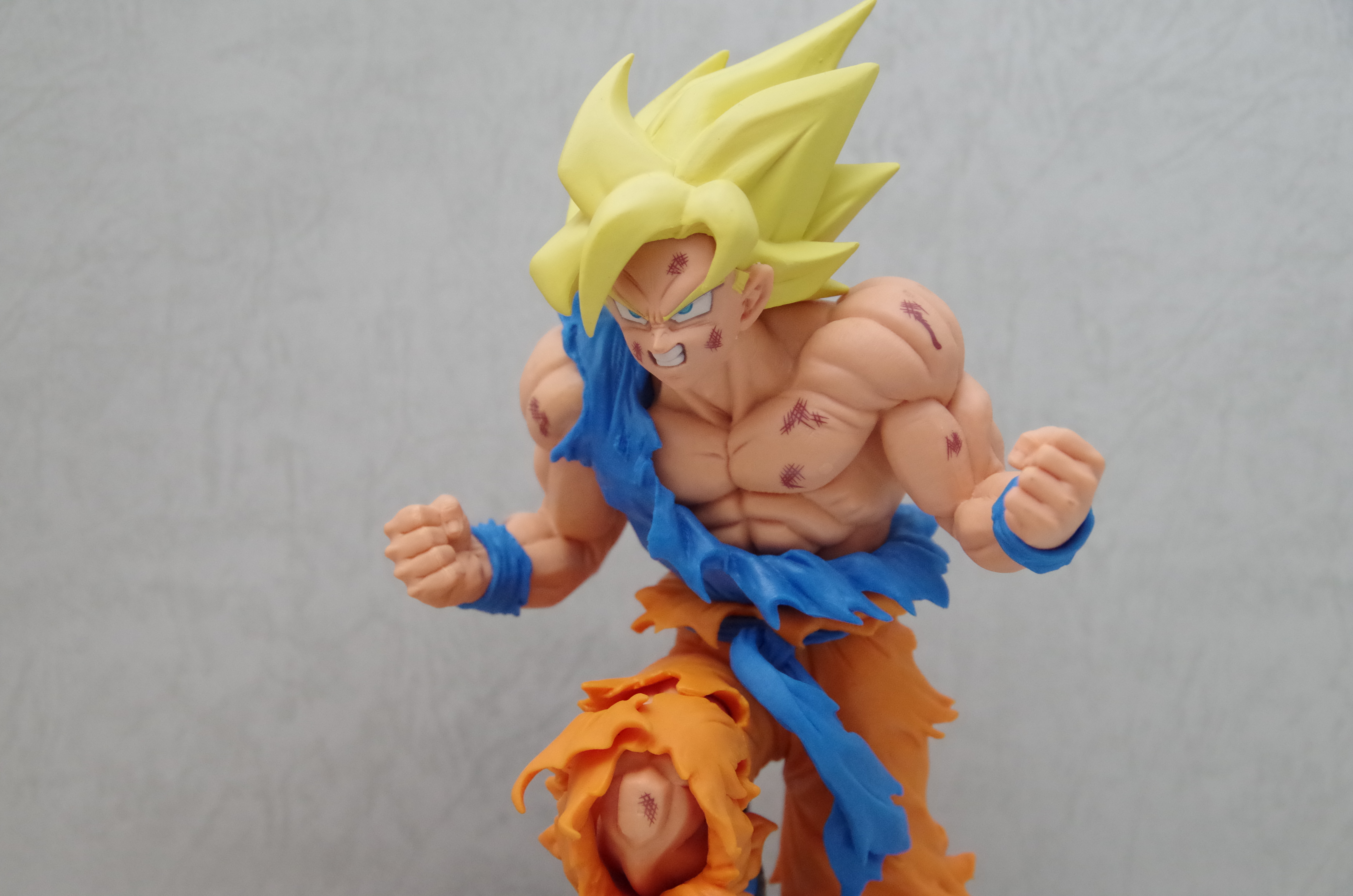 ジャンプ50周年 アニバーサリーフィギュア 孫悟空 | フィギュアレン