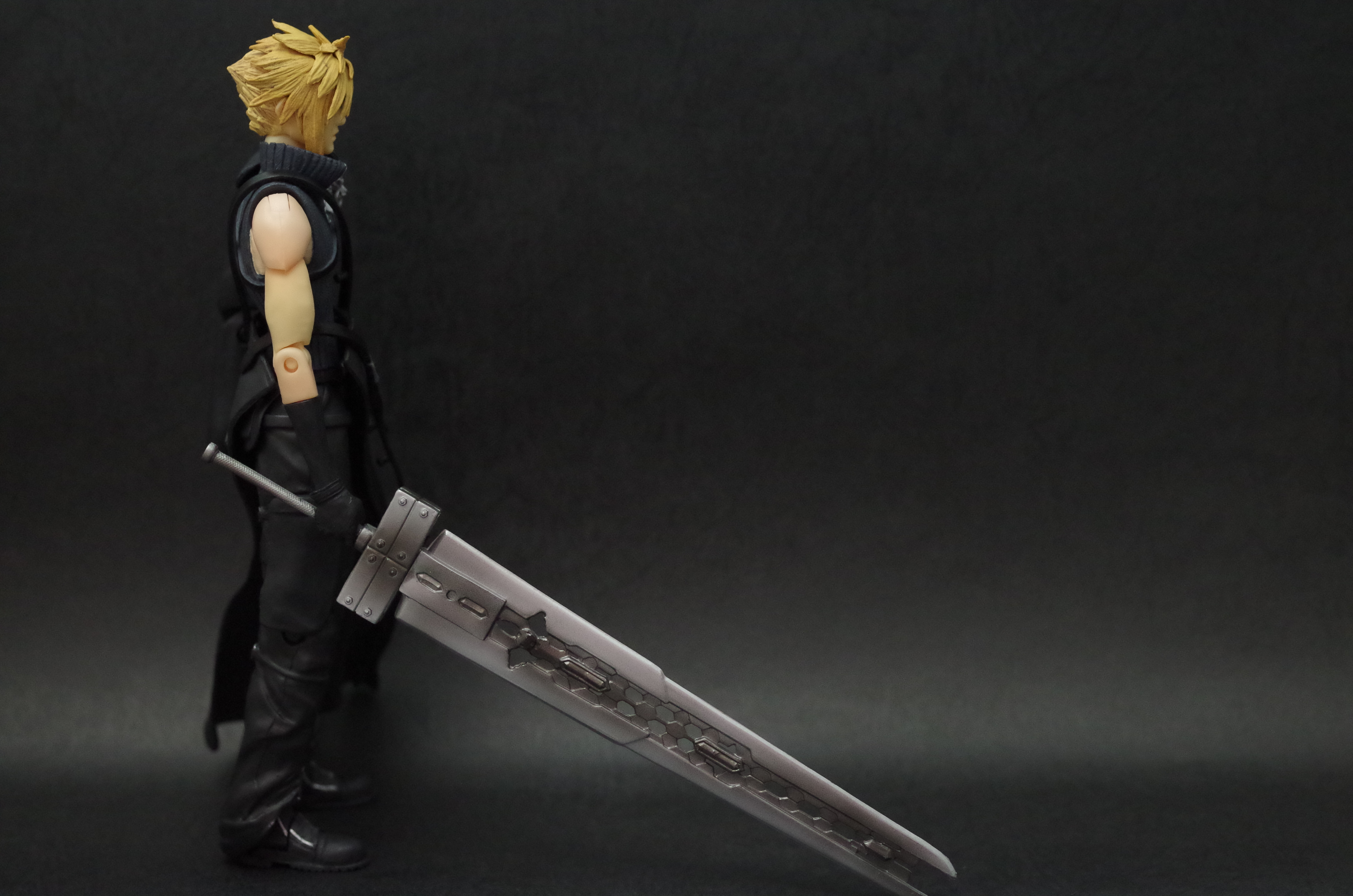 FINAL FANTASY VII ADVENT CHILDREN 限定BOX「ADVENT PIECES:LIMITED