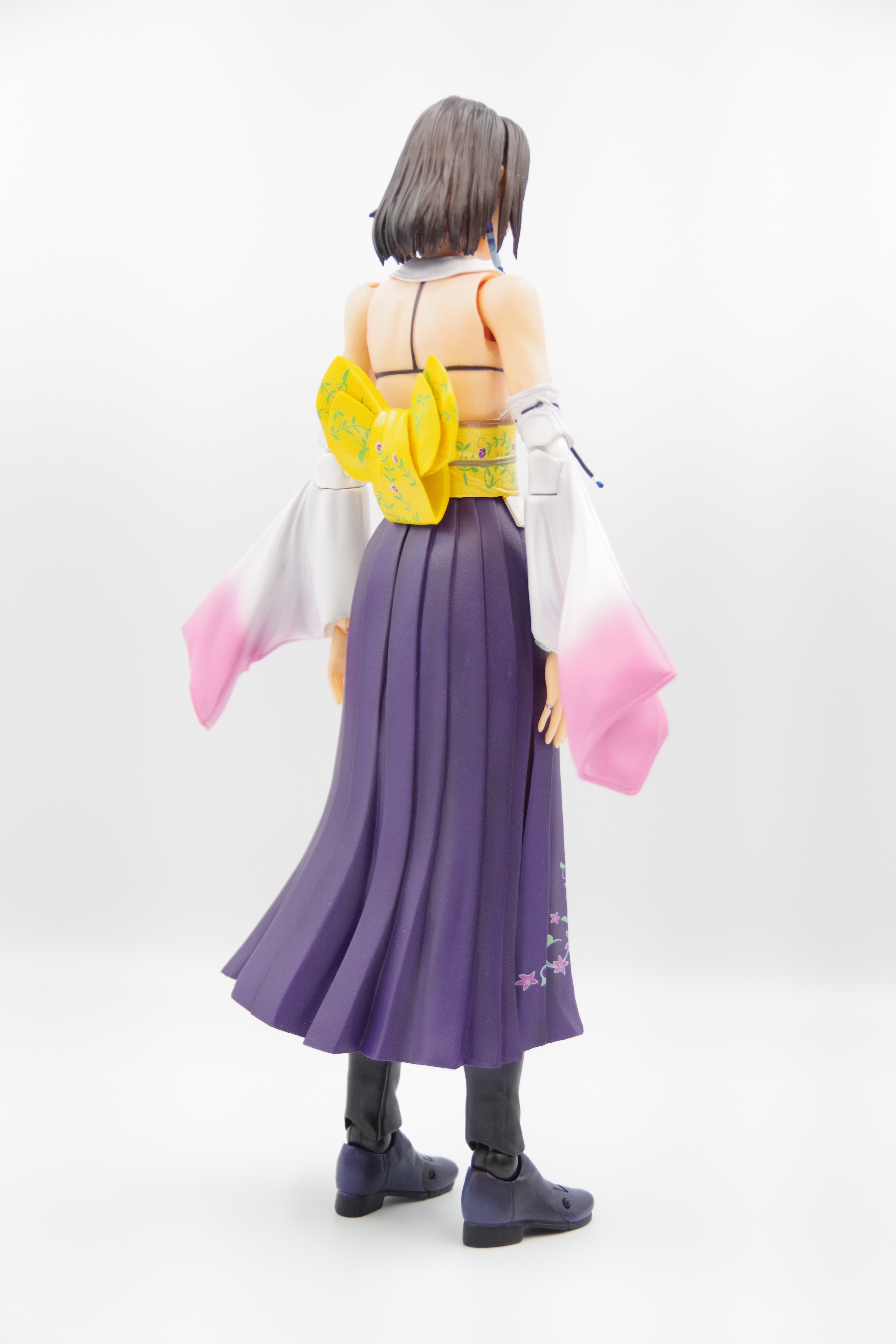 ファイナルファンタジーX PLAY ARTS改 ユウナ | フィギュアレン