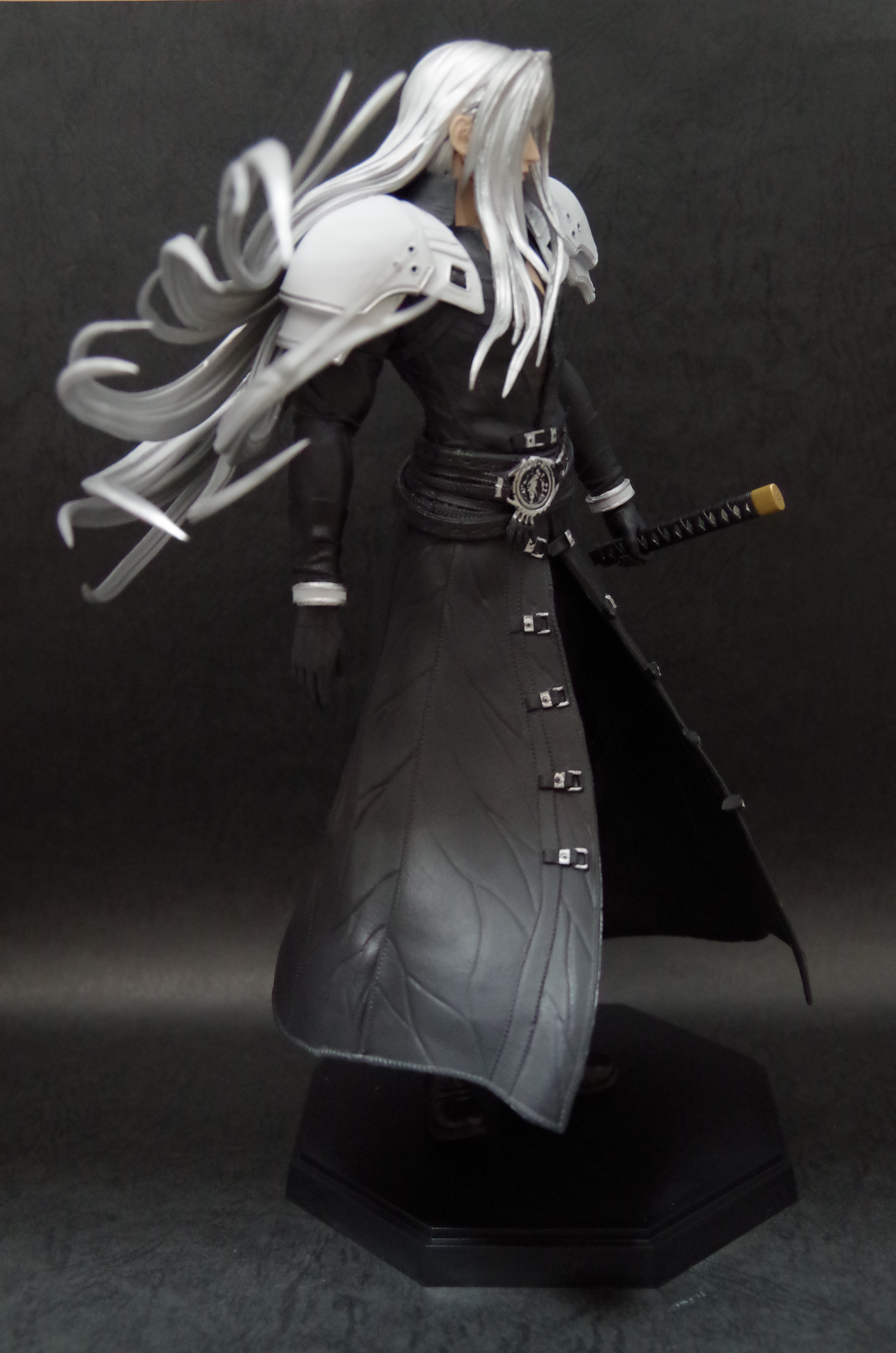 FF7REMAKE 発売記念くじ エンド賞 セフィロス | フィギュアレン