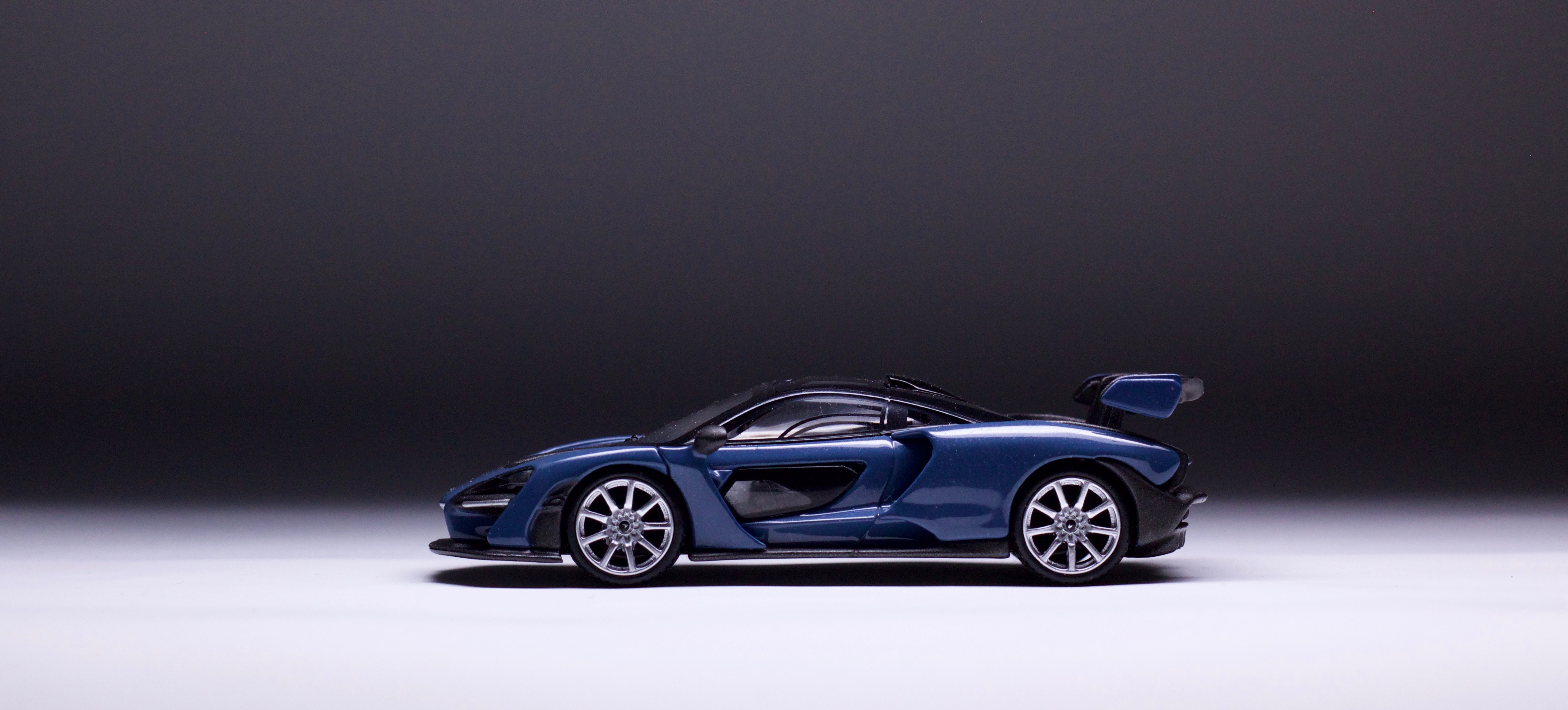 The McLaren Senna by MiniGT in photos. – LamleyGroup