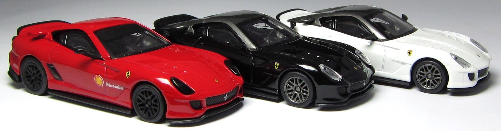 Model of the Day: Kyosho Ferrari 599XX 