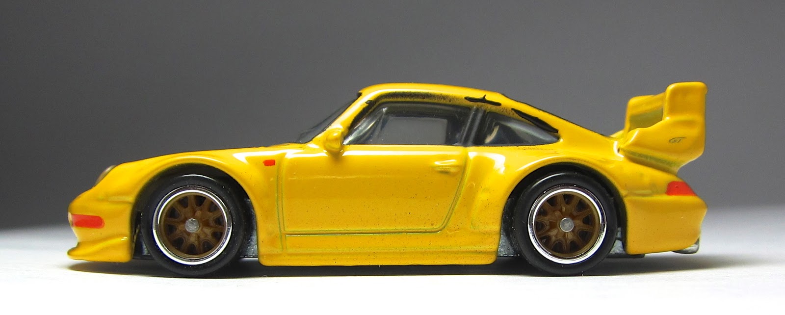 First Look: Hot Wheels Boulevard Porsche 993 GT2… – LamleyGroup