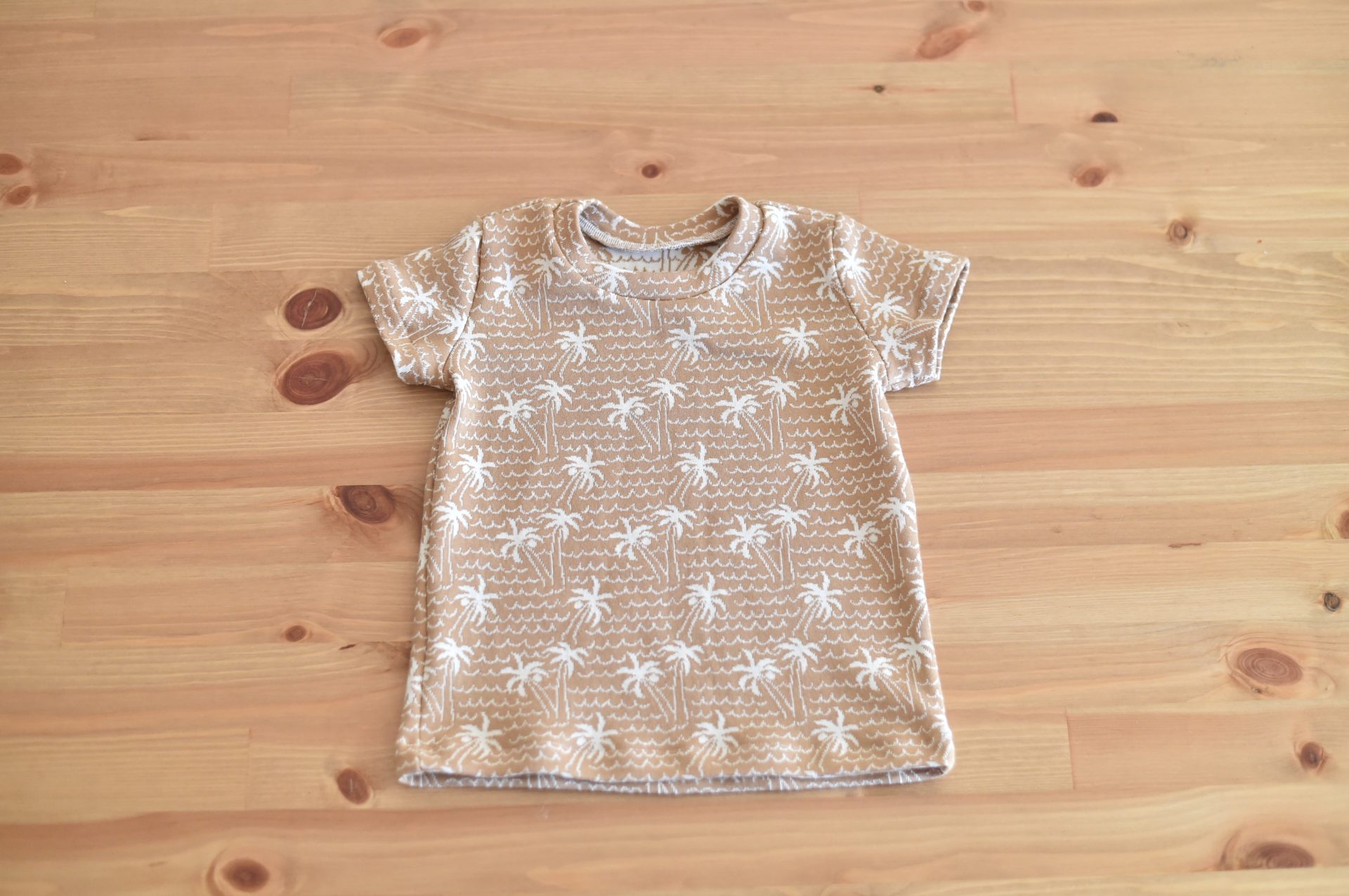 ベーシックTシャツ 作り方ワンポイント（90・100・110サイズ