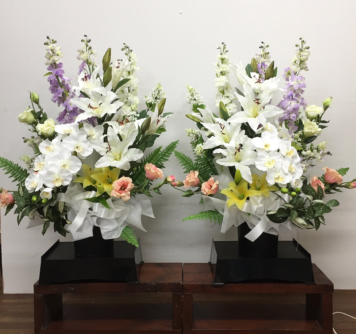 お供えの造花アレンジメント〜葬儀・初盆・法事・法要に〜 | 平戸市の