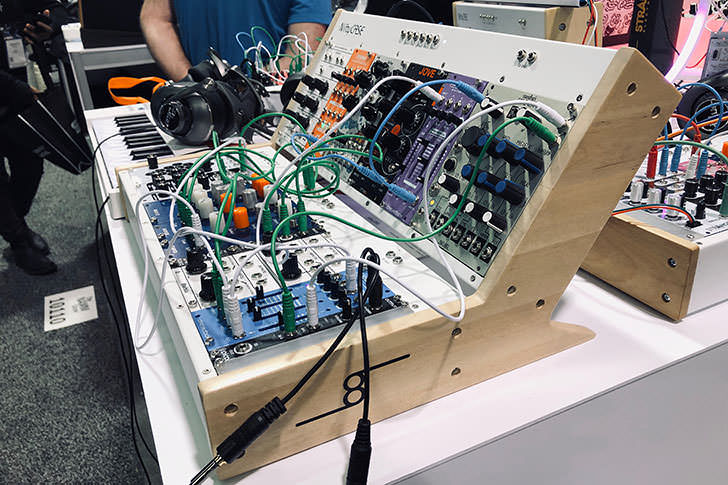 NAMM 2020: 200ドル以下で買えるMIDIインターフェース機能内蔵