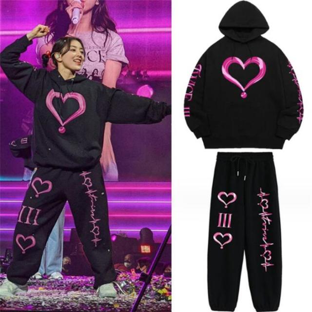 送料無料！TWICE 風パーカー 上下セット フード付き トレーナー