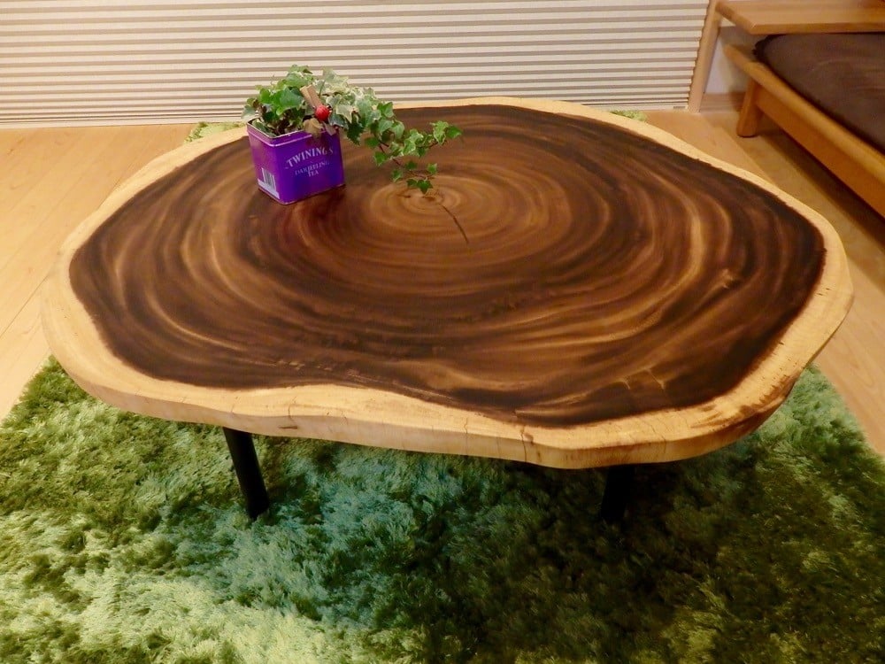 モンキーポッドの輪切りテーブル」 - レイコさんのda BOSCOの