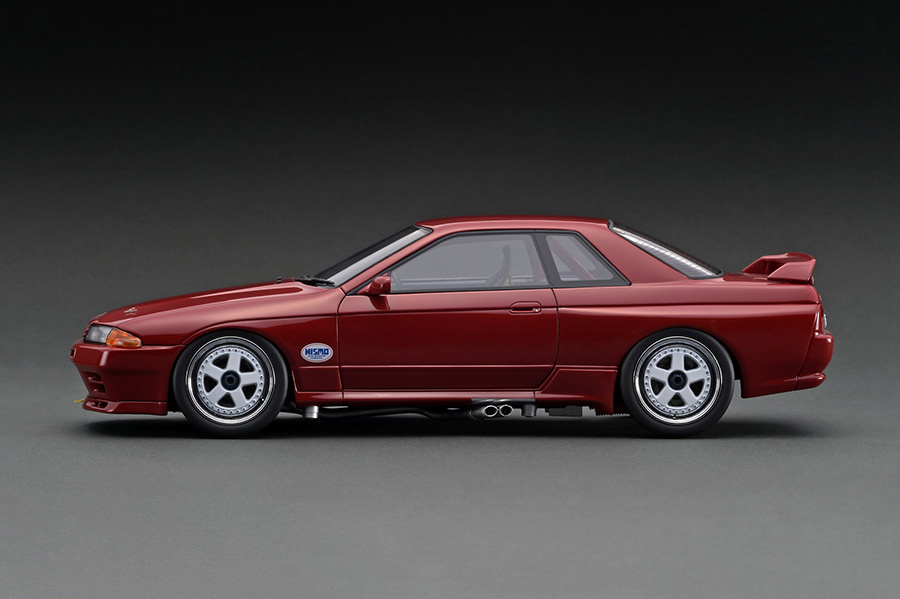 IG2422 1/18 NISSAN SKYLINE GT-R (R32 GROUP-A RACING) With Engine