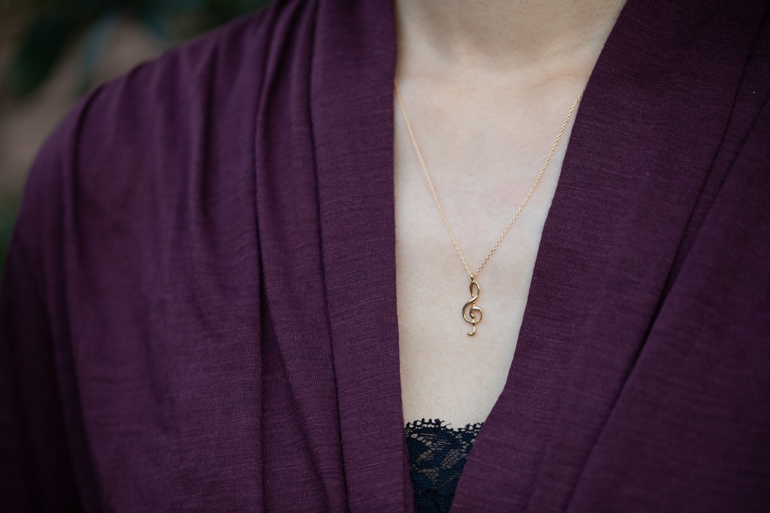 ゴールドのト音記号ネックレス – ileava jewelry