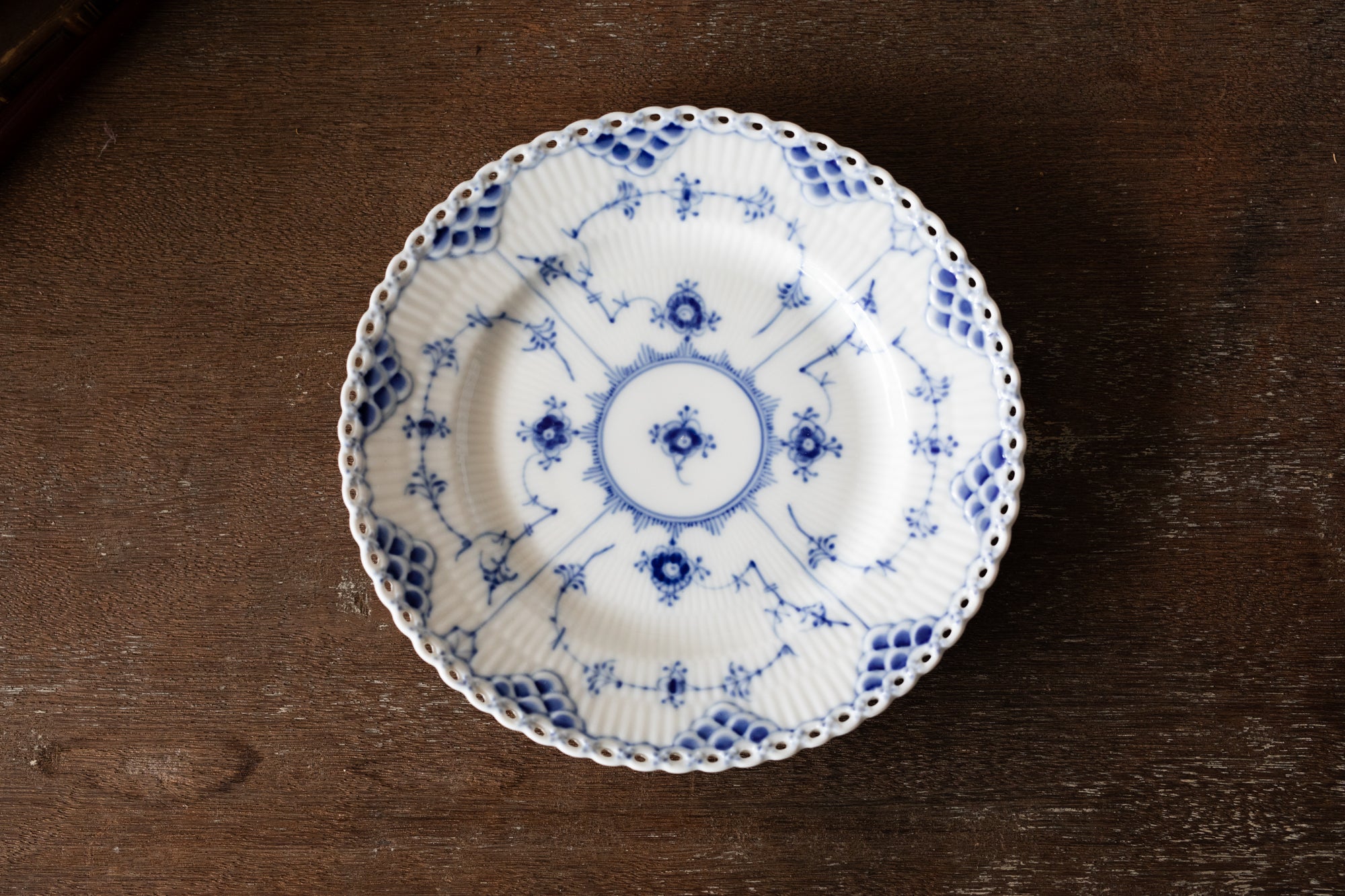 084.jpg?v=1685369538&width=1946