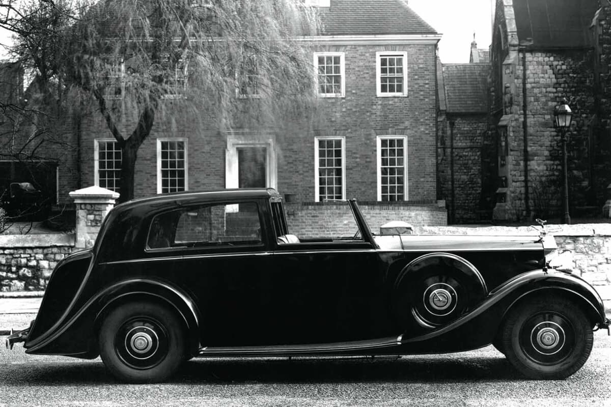 ロールス・ロイスのEV「スペクター」は「ファントムIII」のコード