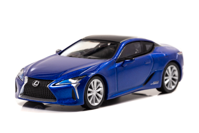限定999個 LEXUS LCの特別な青と人気の黒を1/64スケールで再現 | AUTO