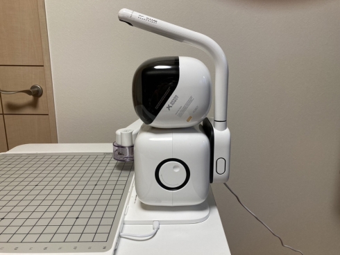 かわいい顔してプロ並みの強さ、中国発AI囲碁ロボット「SenseRobot GO